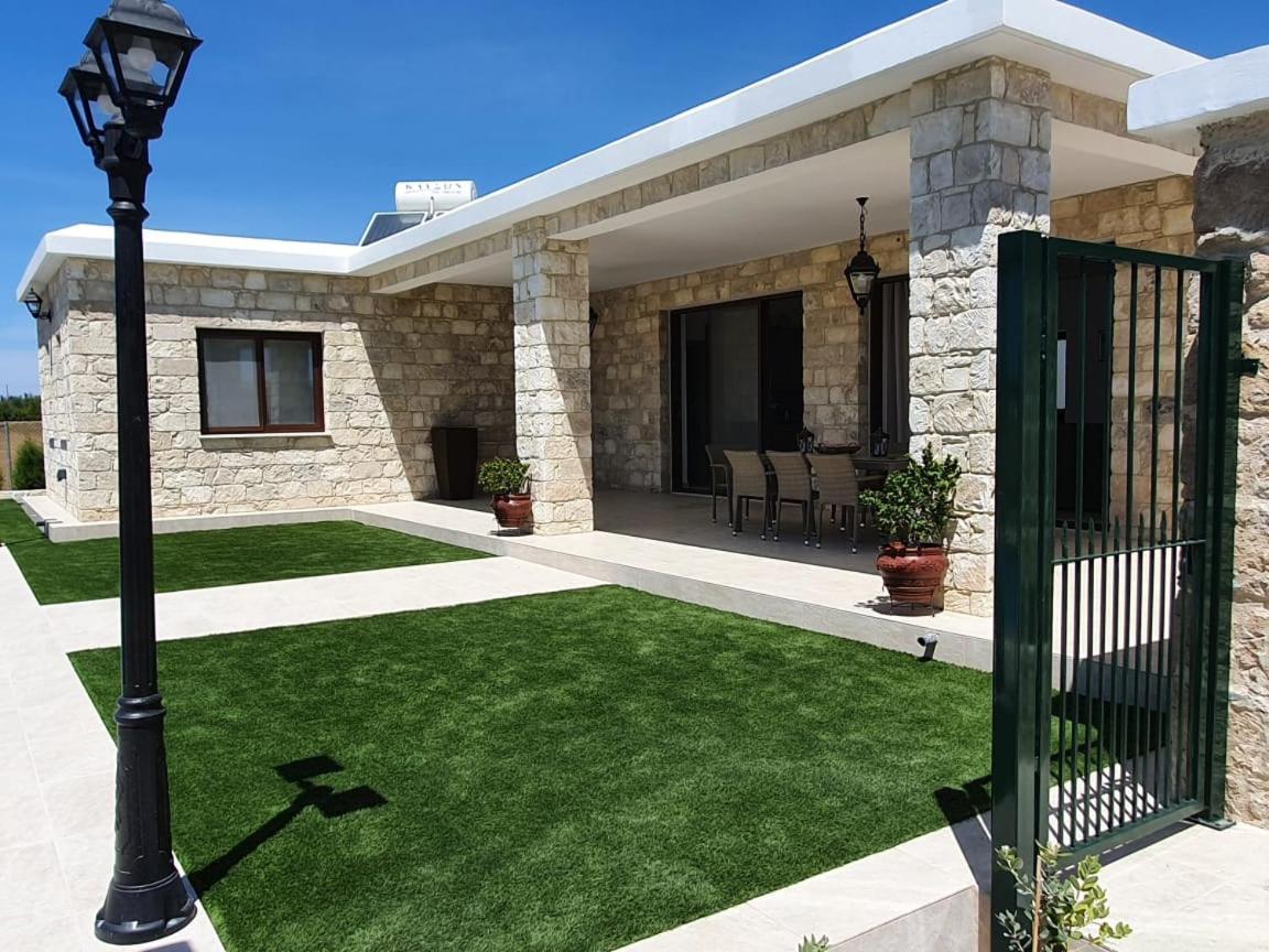 Villa Yermanina Geroskipou Экстерьер фото